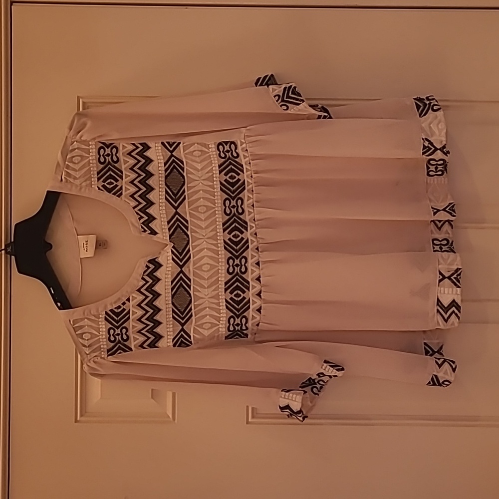 Knox Rose Sheer top